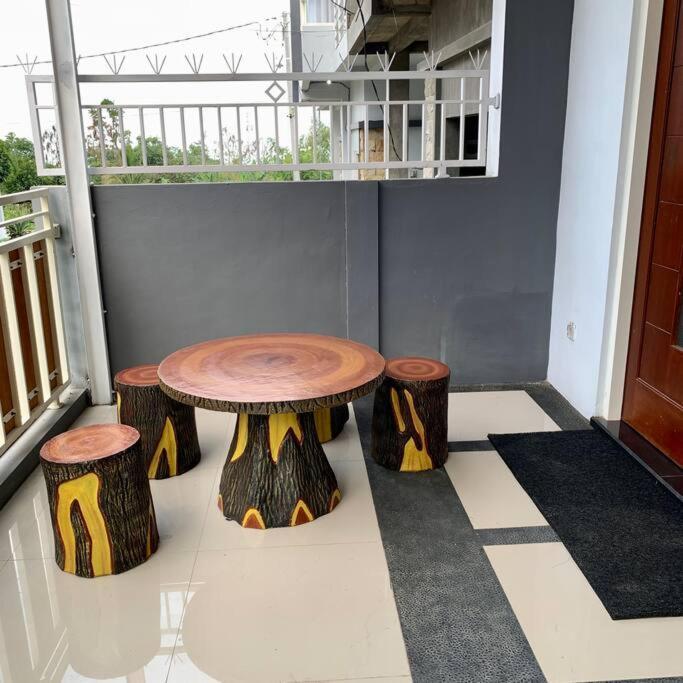 Kayz Villa Batu Dengan Kolam Renang Pribadi Екстериор снимка