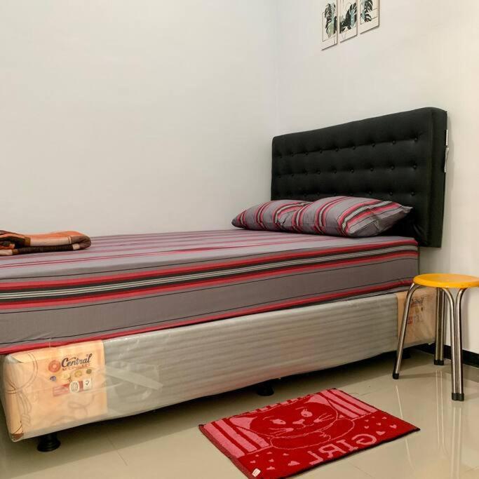 Kayz Villa Batu Dengan Kolam Renang Pribadi Екстериор снимка