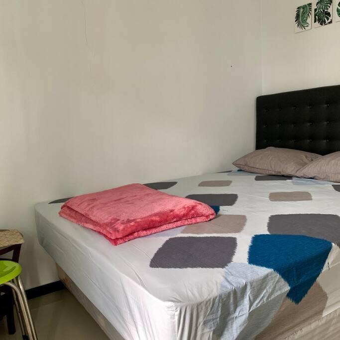 Kayz Villa Batu Dengan Kolam Renang Pribadi Екстериор снимка